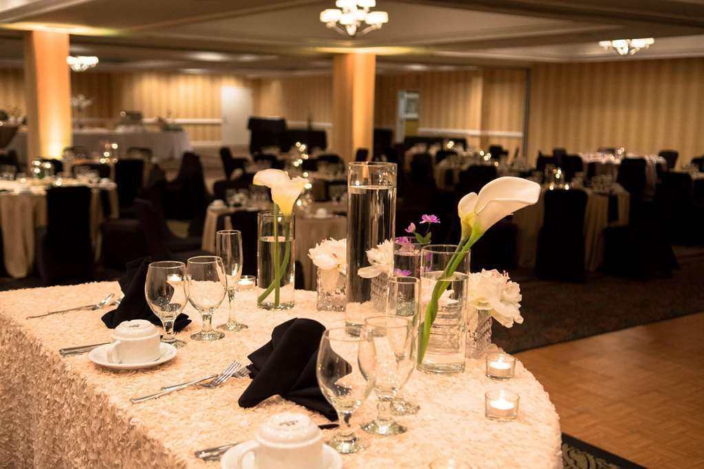 Doubletree By Hilton - Brownstone - Hotel